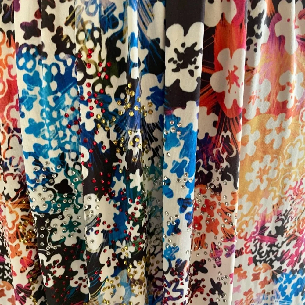 VENUS Multicolor Floral Maxi Dress With Crochet Detailing - Picture 4 of 4